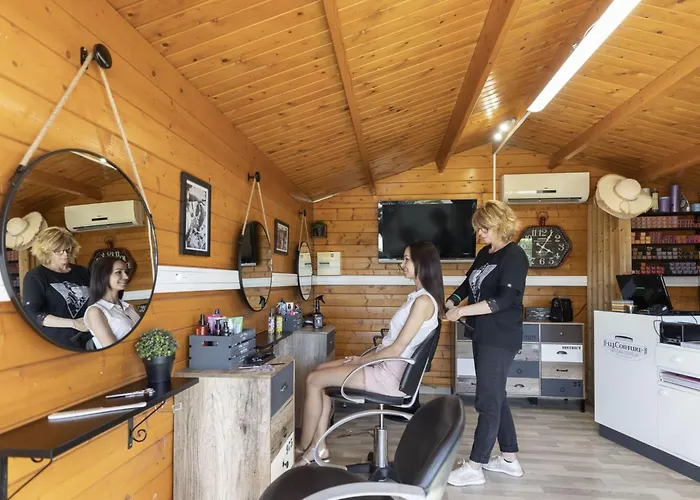 7p 3bdrms Aircon Campsite