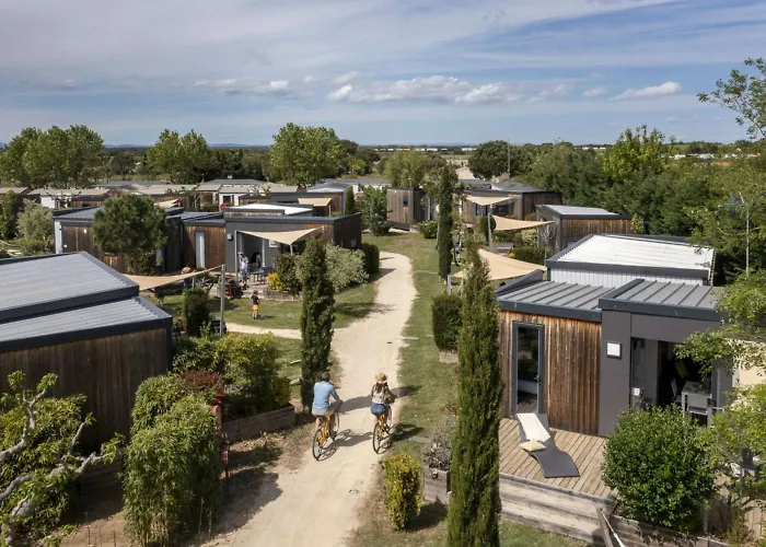 7p 3bdrms Aircon Campsite *